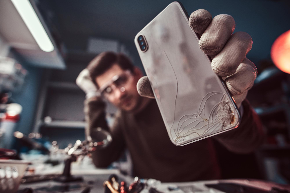 סיכונים עם אייפון מסך שבור